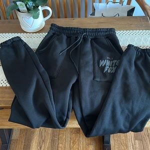 White fox women’s sweatpants